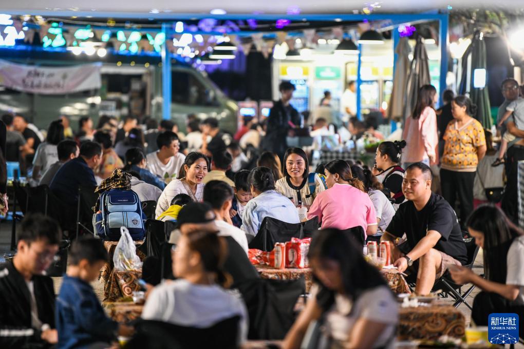 手机港式五张哪个棋牌可以玩
